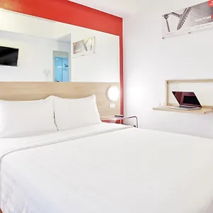 Red Planet Ortigas Mandaluyong